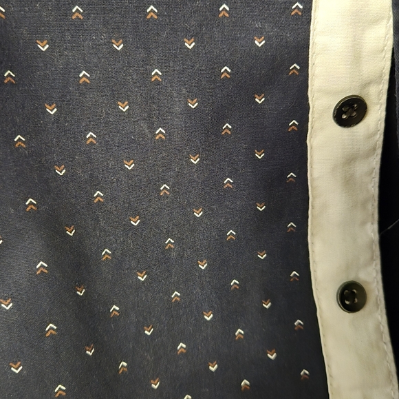 Kenneth Cole, Navy button-down shirt, Size 2T, EUC - Picture 2 of 2